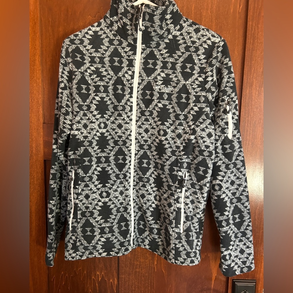 Columbia Black and White Aztec Patterned Full Zip Fleece Jacket NWT